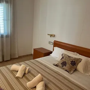 https://mar-i-vent-apartments.balearic-islands.net