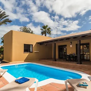 Villa House Oasis, Corralejo
